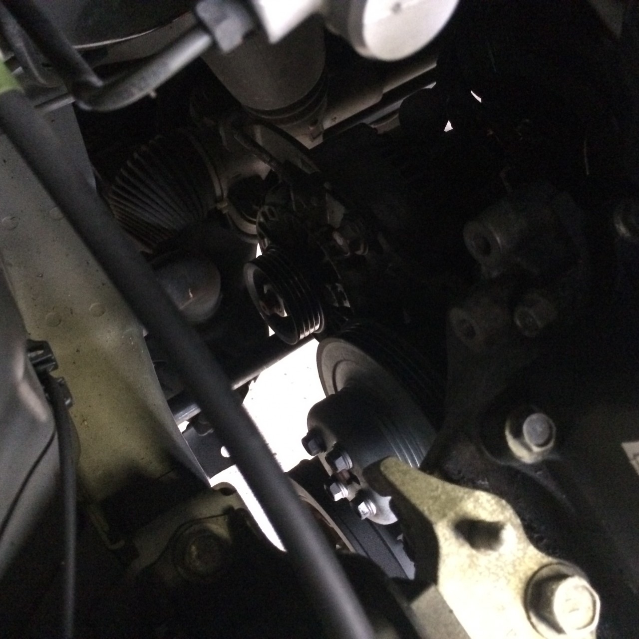 ダイハツ タントカスタム L375s のアイドリング時の異音修理です 豊岡市の中古車 軽自動車はキンキユーズドカーショップ 公式
